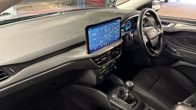 Ford Focus 1.0 EcoBoost Titanium 5dr Petrol Hatchback